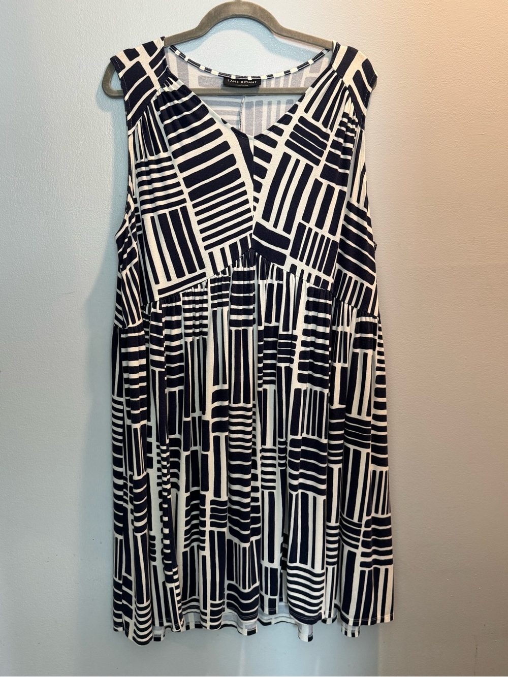 Plus Size Women’s Blue & White Geometric Sleeveless Dress Lane Bryant 22/24